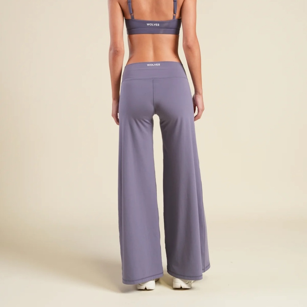 Darc Sport Dual Wolf Forever Wide Leg Energy Pant Iris XS NWT - Picture 5 of 10